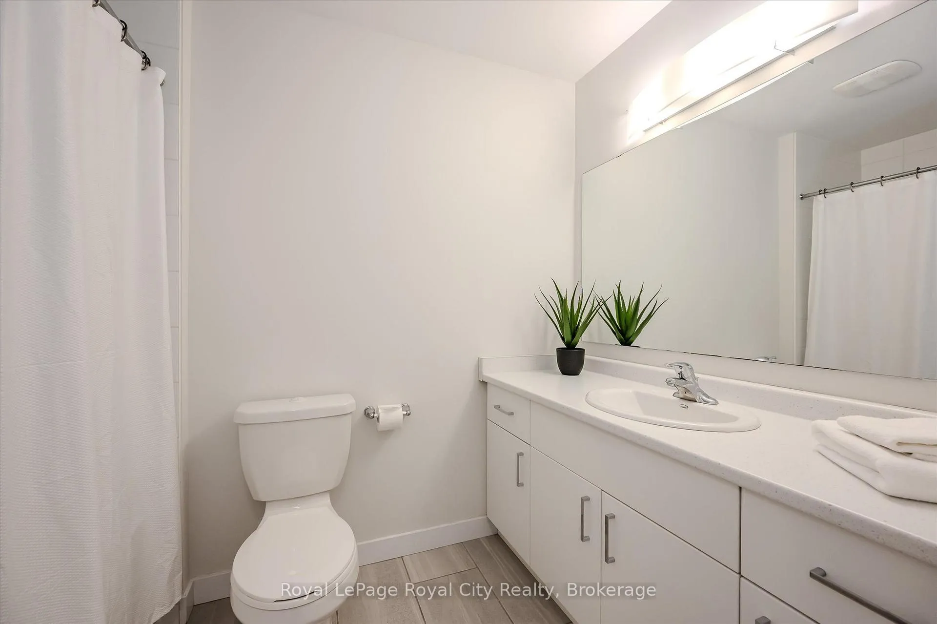 Photo 30 of 49 Ryder Avenue, Guelph, Kortright West — HOMEH