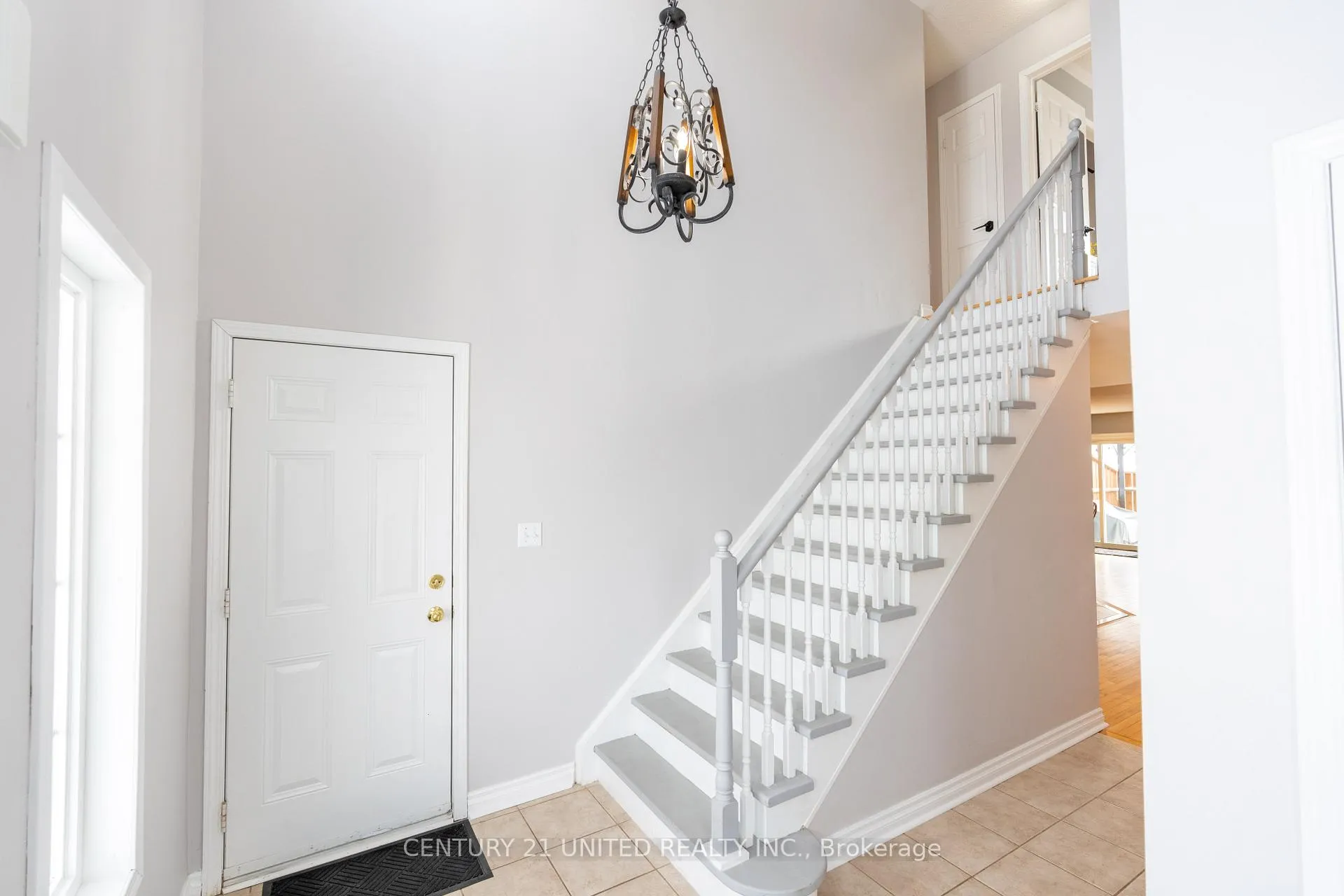 Photo 4 of 1360 Ireland Drive, Peterborough, Monaghan Ward 2 — HOMEH