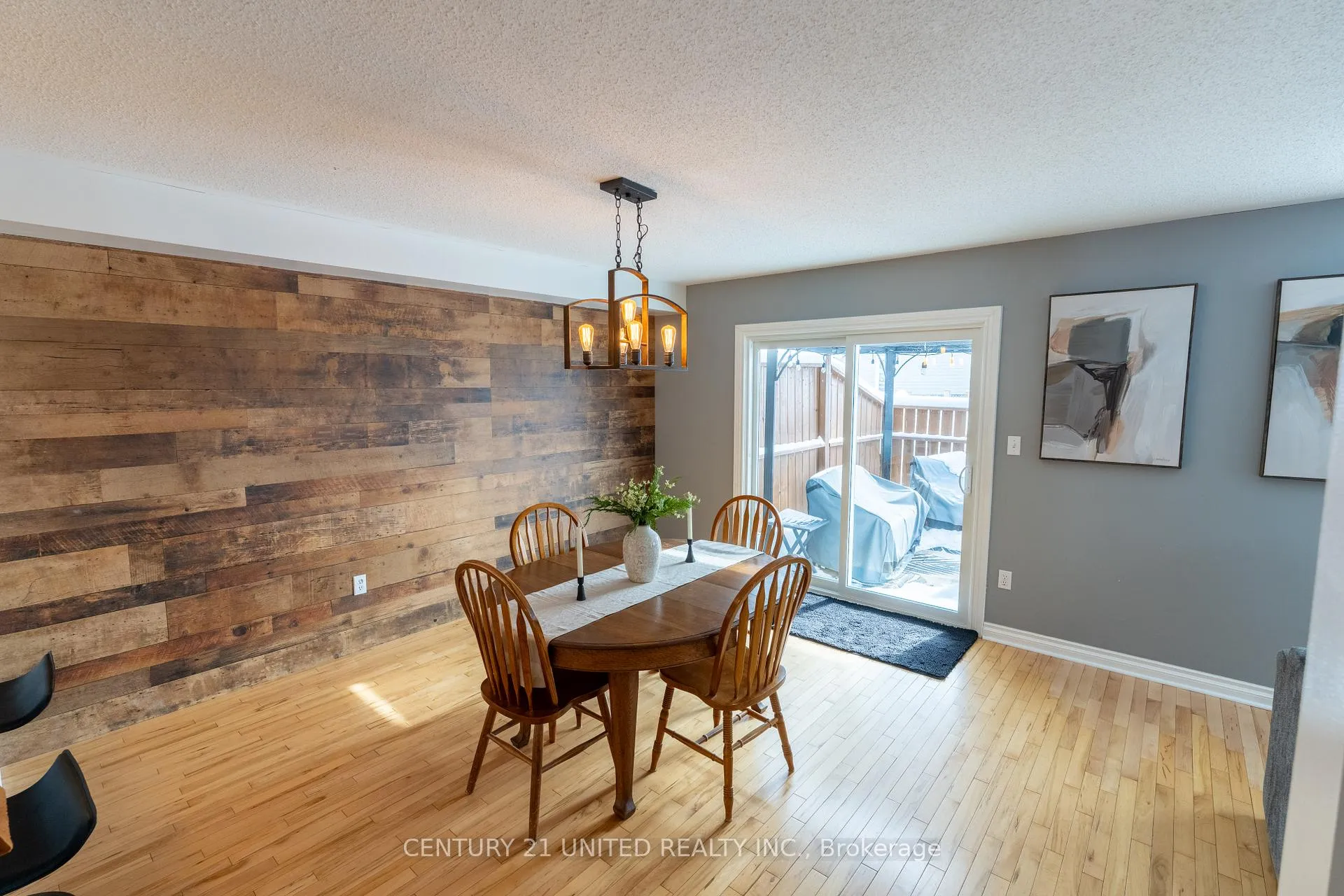 Photo 9 of 1360 Ireland Drive, Peterborough, Monaghan Ward 2 — HOMEH