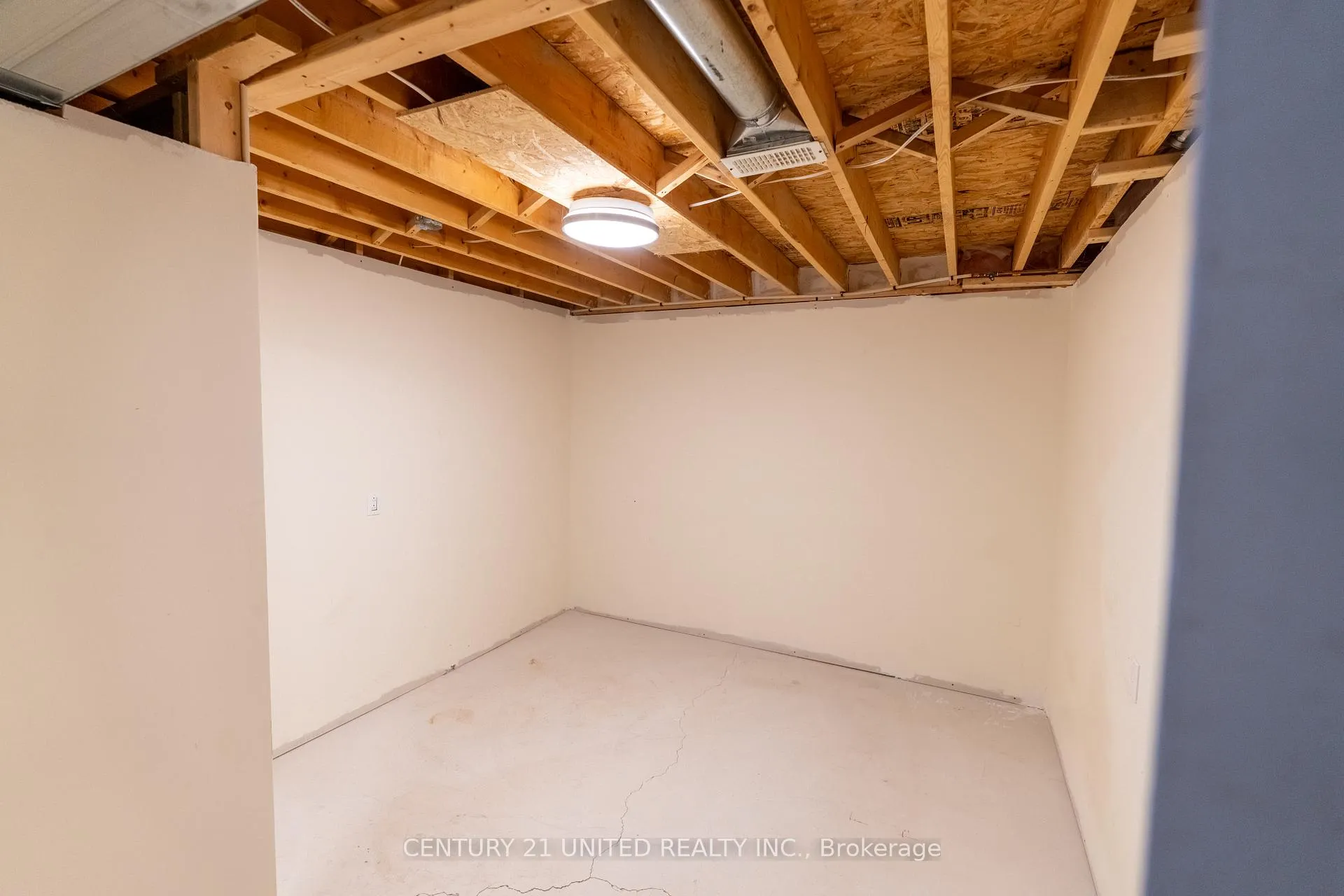 Photo 20 of 1360 Ireland Drive, Peterborough, Monaghan Ward 2 — HOMEH
