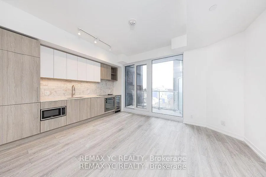 Photo 5 of Unit 706, 2020 Bathurst Street, Toronto, Humewood-Cedarvale — HOMEH