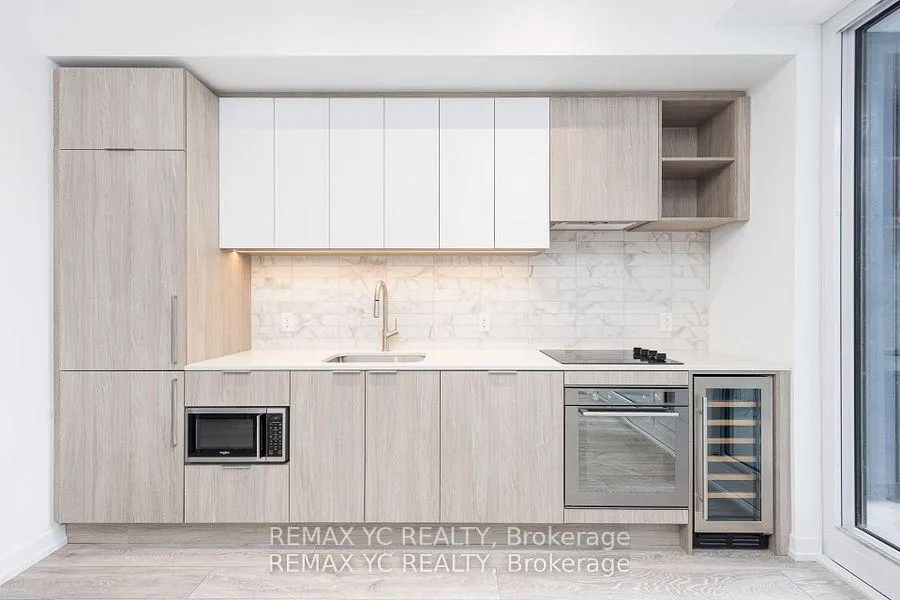 Photo 6 of Unit 706, 2020 Bathurst Street, Toronto, Humewood-Cedarvale — HOMEH