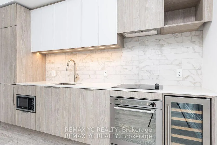Photo 8 of Unit 706, 2020 Bathurst Street, Toronto, Humewood-Cedarvale — HOMEH