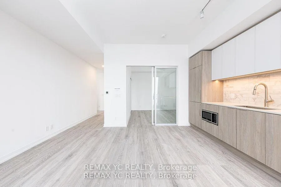 Photo 10 of Unit 706, 2020 Bathurst Street, Toronto, Humewood-Cedarvale — HOMEH