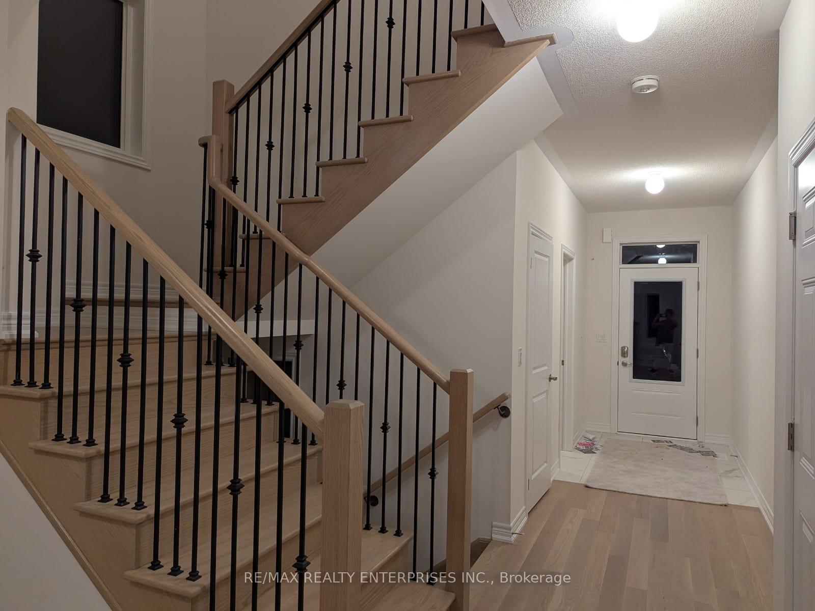 Photo 8 of 1279 Davis Loop, Innisfil, Lefroy — HOMEH