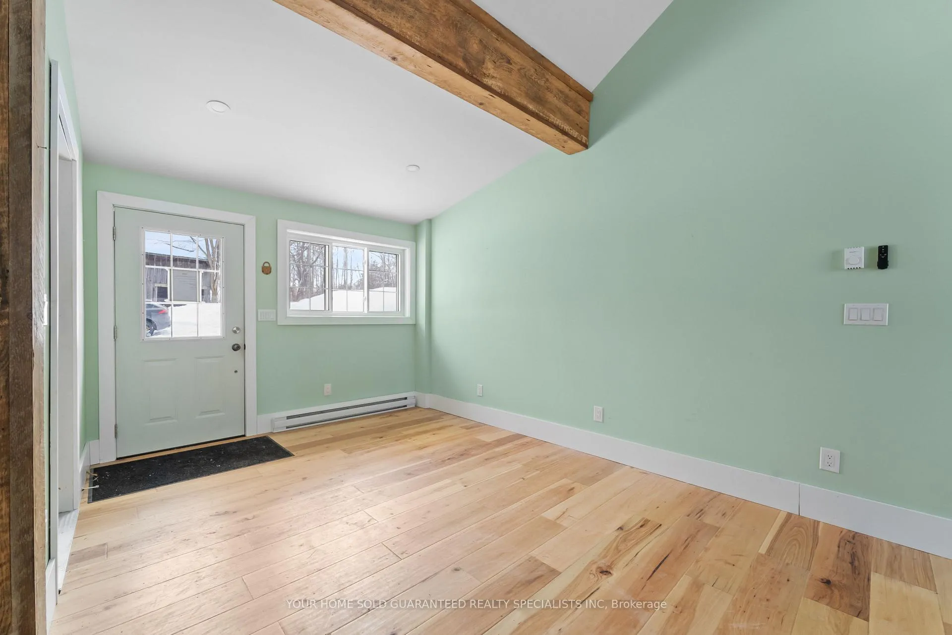 Photo 5 of 4396 Penetanguishene Road, Springwater, Hillsdale — HOMEH