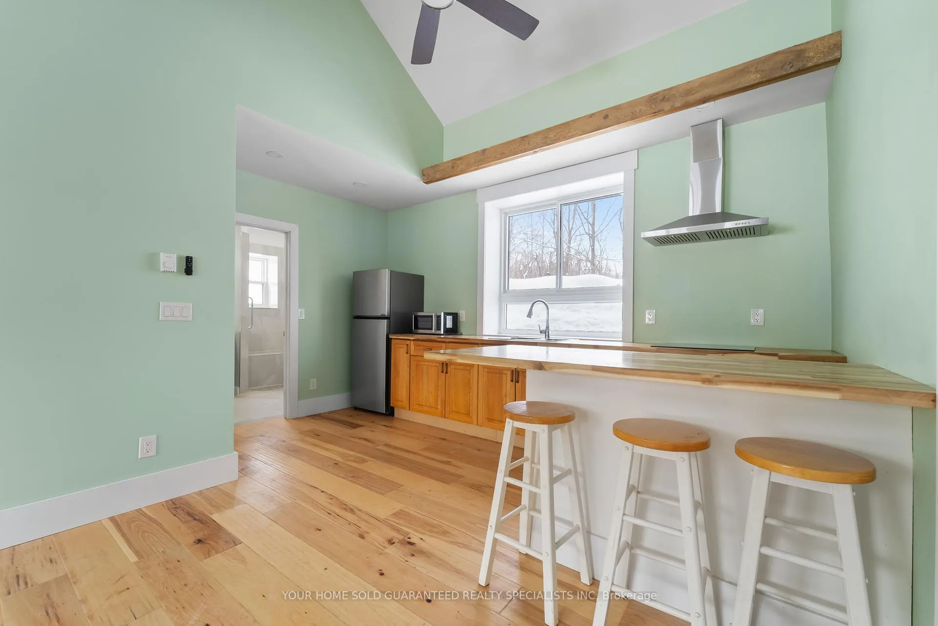 Photo 6 of 4396 Penetanguishene Road, Springwater, Hillsdale — HOMEH