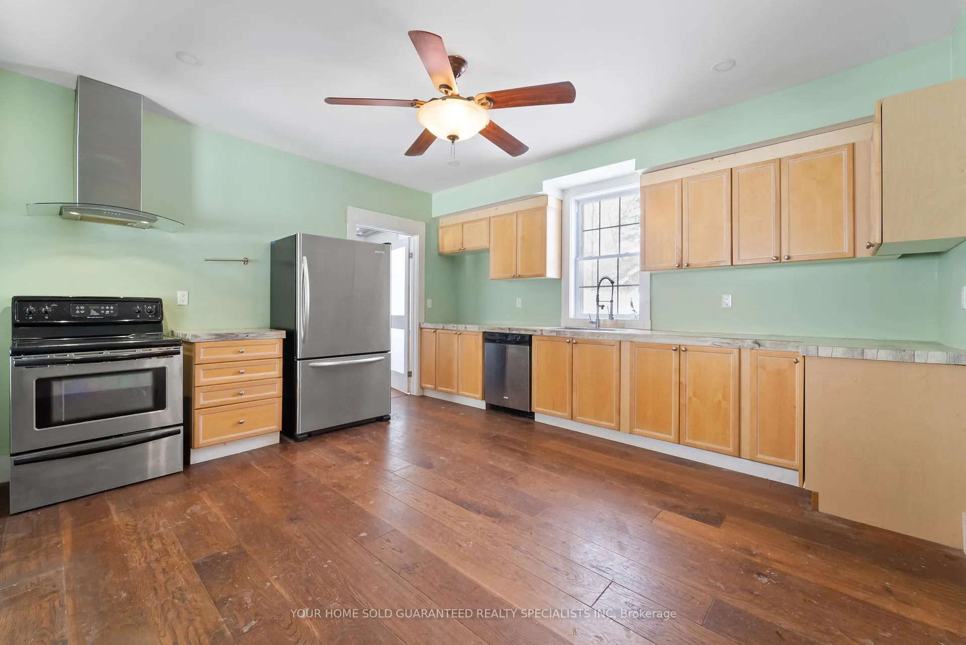 Photo 8 of 4396 Penetanguishene Road, Springwater, Hillsdale — HOMEH