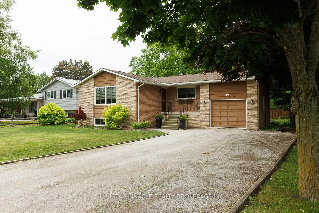 Photo 4 of 49 Main Street S, Bluewater, Bayfield — HOMEH