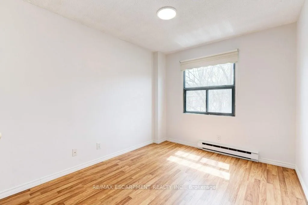 Photo 17 of Unit 207, 175 Hunter Street E, Hamilton, Corktown — HOMEH