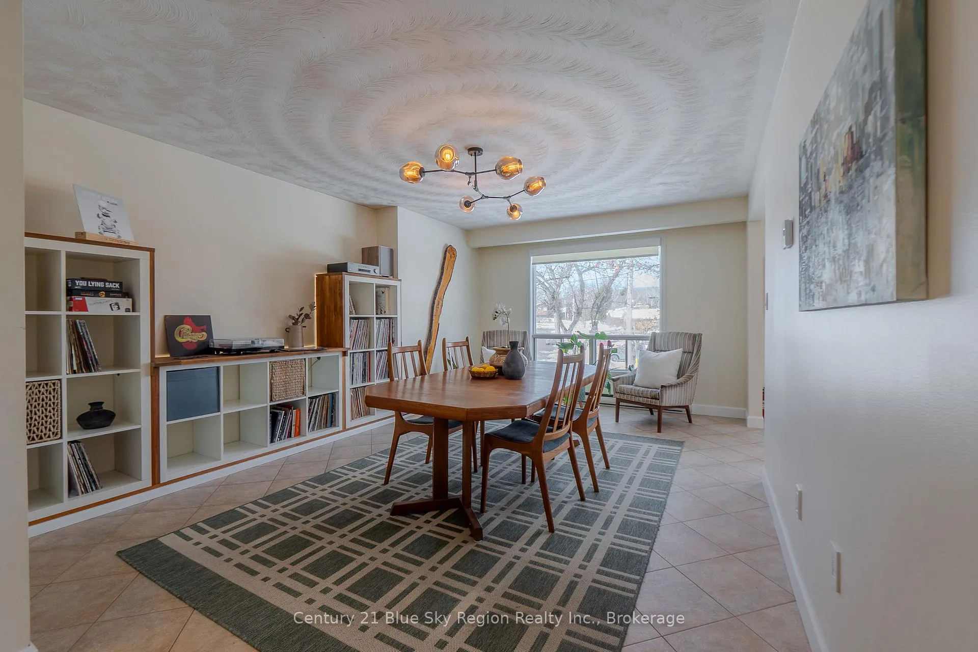 Photo 4 of 90 Shallot Crescent, North Bay, Birchaven — HOMEH