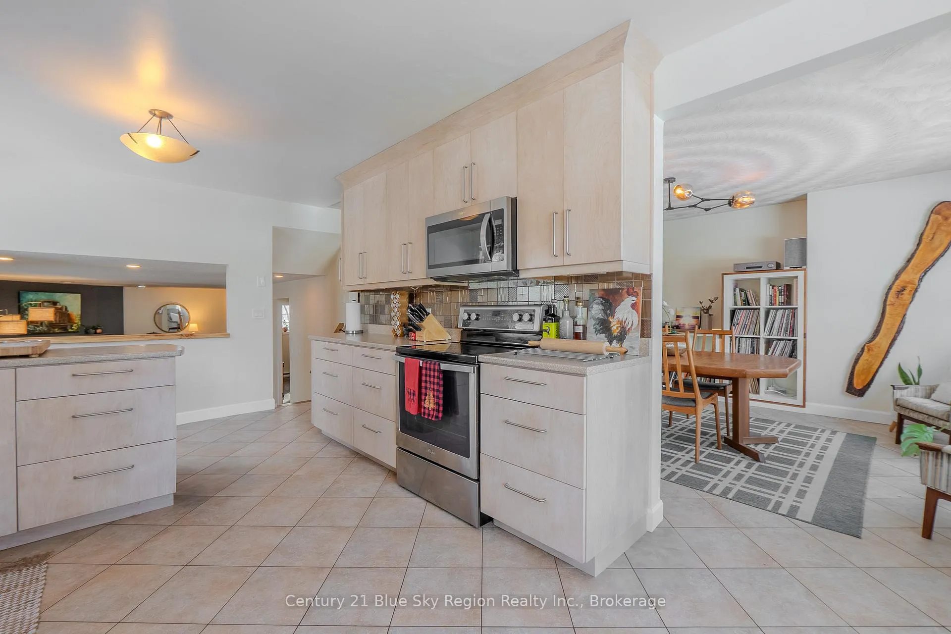 Photo 9 of 90 Shallot Crescent, North Bay, Birchaven — HOMEH