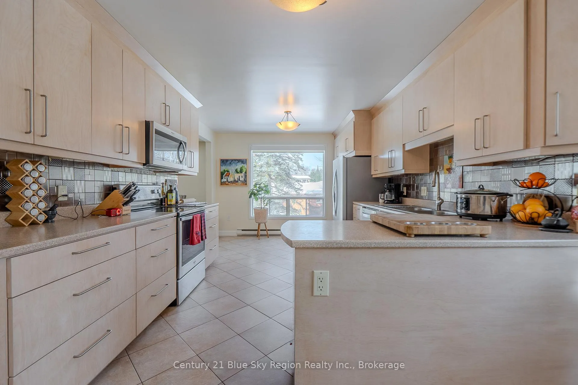 Photo 11 of 90 Shallot Crescent, North Bay, Birchaven — HOMEH