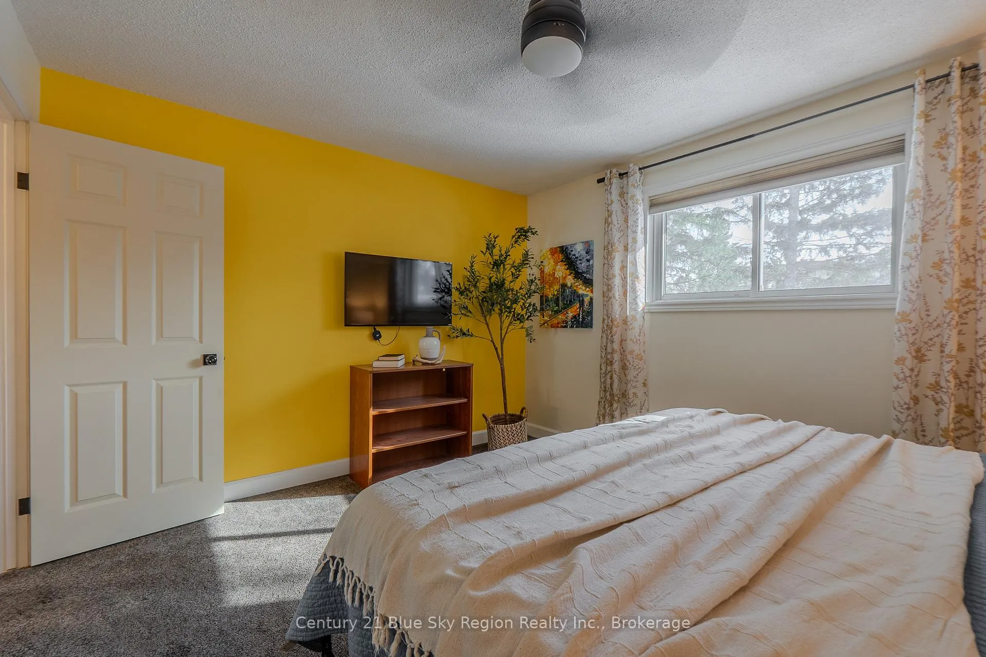 Photo 21 of 90 Shallot Crescent, North Bay, Birchaven — HOMEH