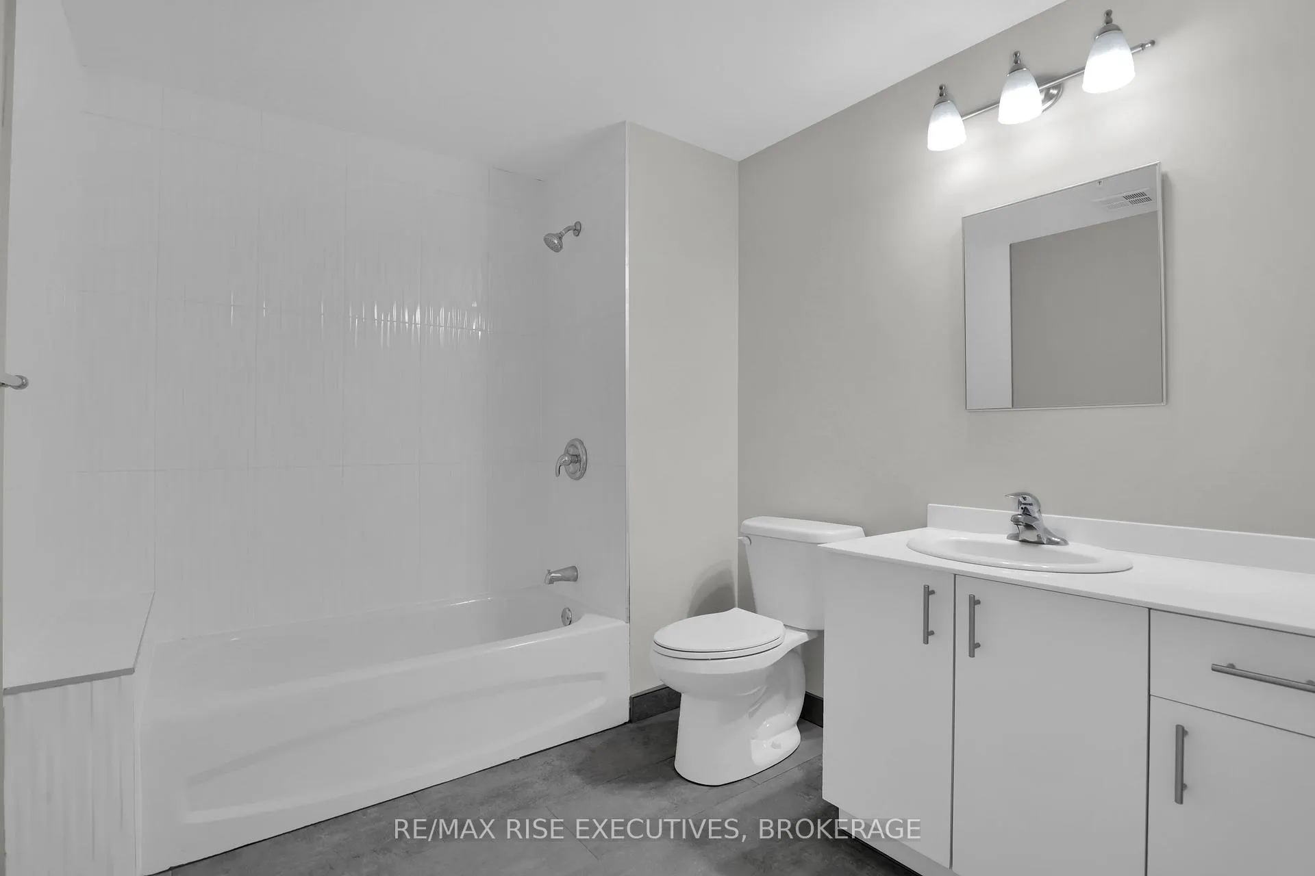 Photo 5 of Unit 305, 1080 Terra Verde Way, Kingston, City Northwest — HOMEH