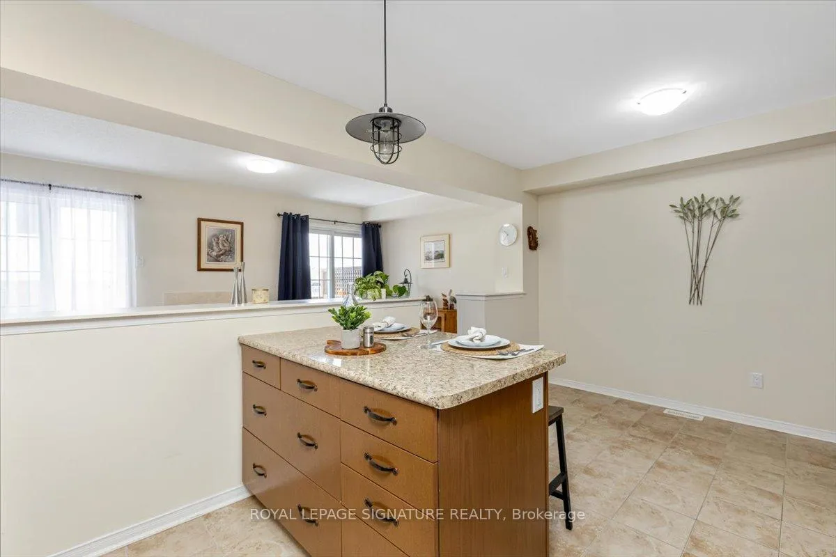 Photo 11 of 1110 Schooling Drive, Oshawa, Taunton — HOMEH
