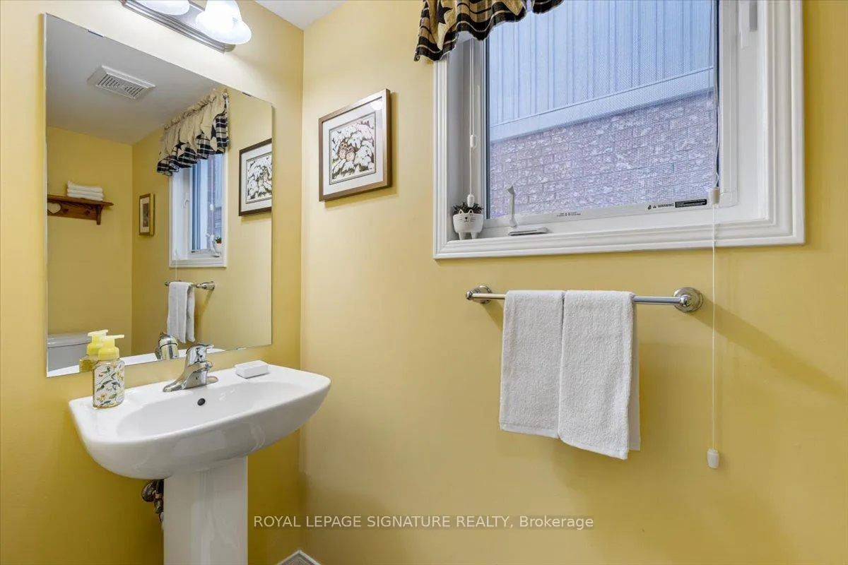Photo 20 of 1110 Schooling Drive, Oshawa, Taunton — HOMEH