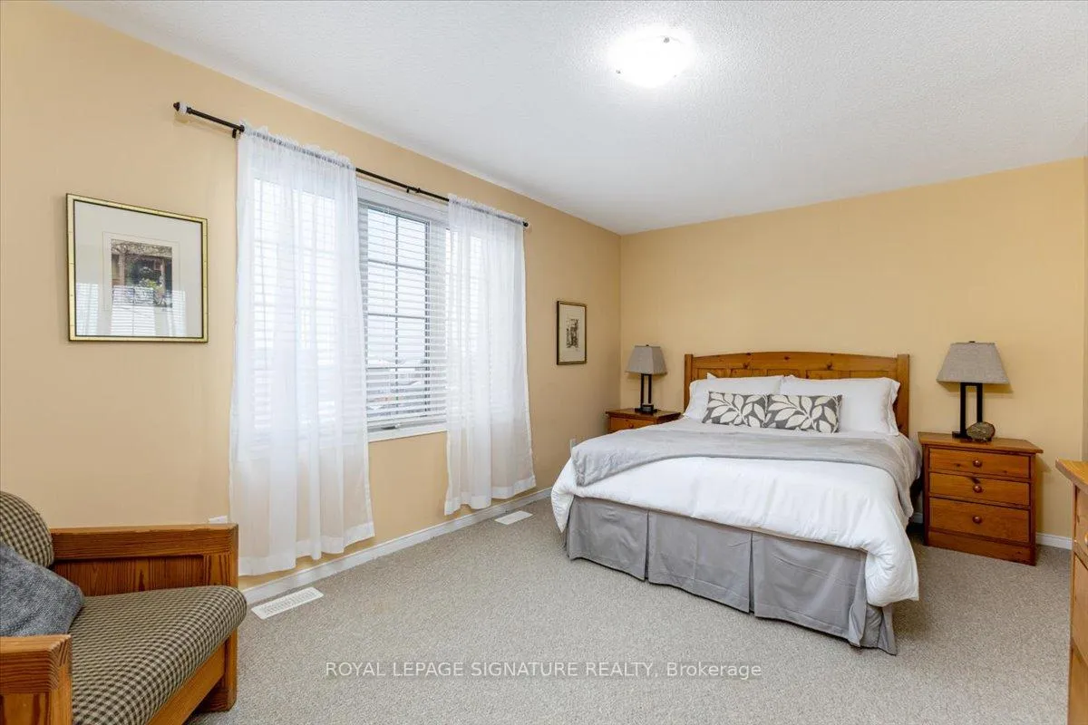 Photo 21 of 1110 Schooling Drive, Oshawa, Taunton — HOMEH