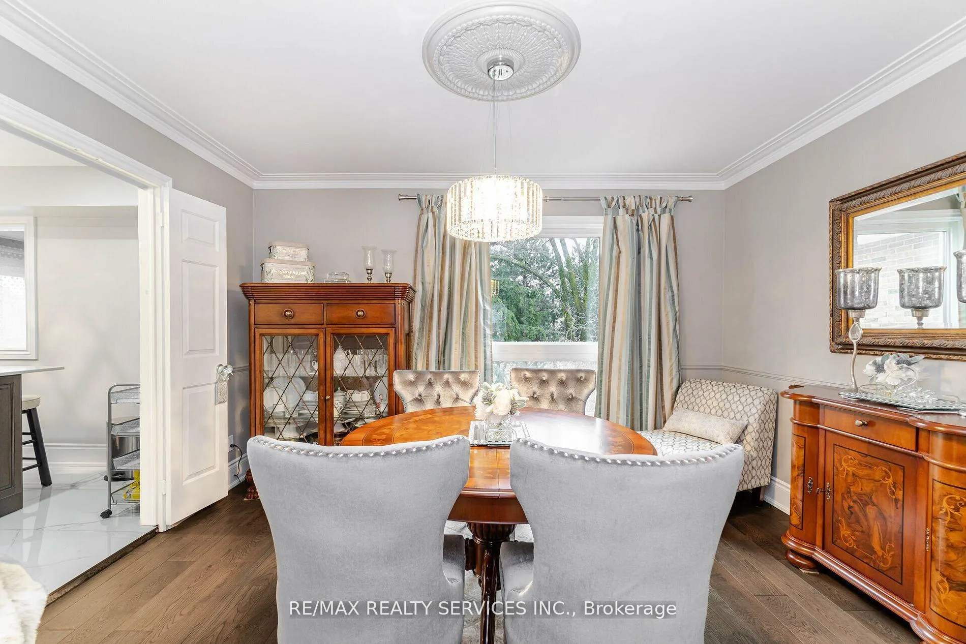 Photo 8 of 15 Pine Ridge Lane, Brampton, Brampton East — HOMEH