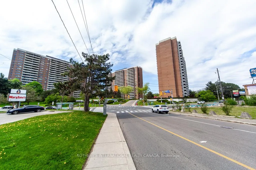 Front of Unit 302, 260 Scarlett Road