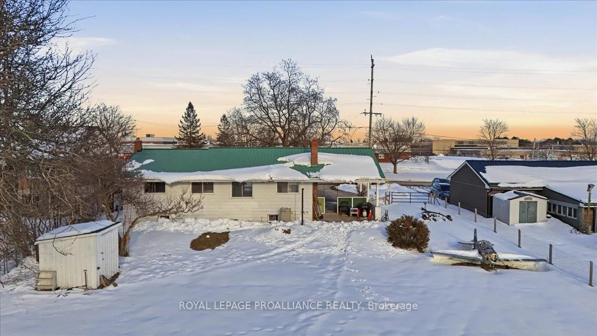 Photo 24 of 127 Aikins Road, Quinte West, Sidney Ward — HOMEH