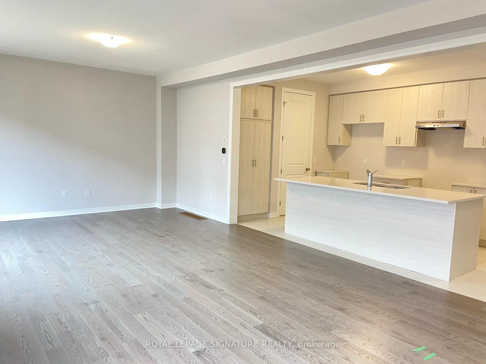 Photo 4 of 18 Thomas Gemmell Road E, North Dumfries — HOMEH