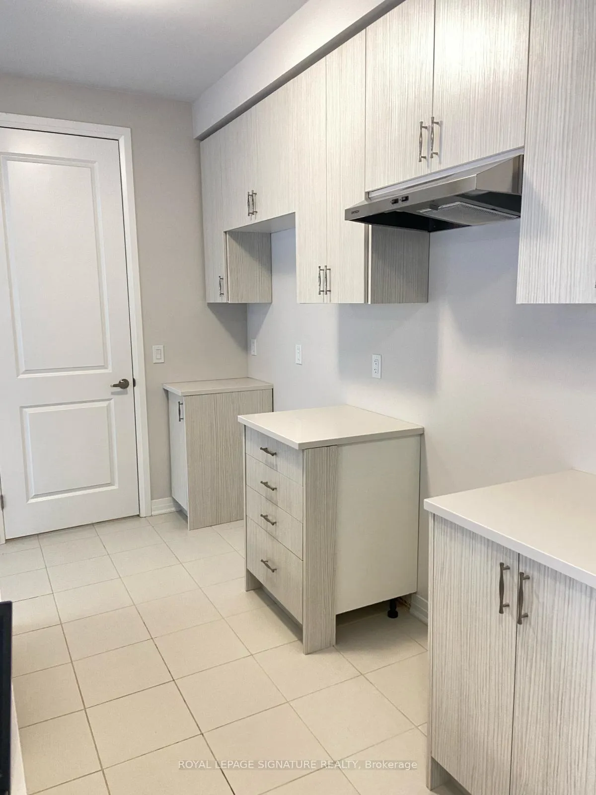 Photo 8 of 18 Thomas Gemmell Road E, North Dumfries — HOMEH
