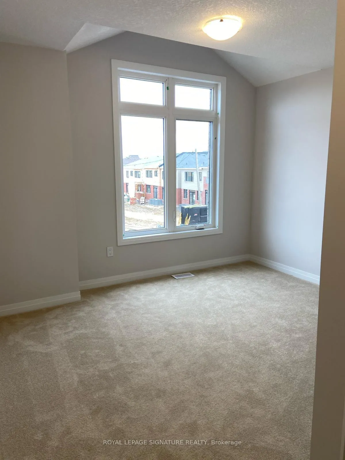 Photo 17 of 18 Thomas Gemmell Road E, North Dumfries — HOMEH
