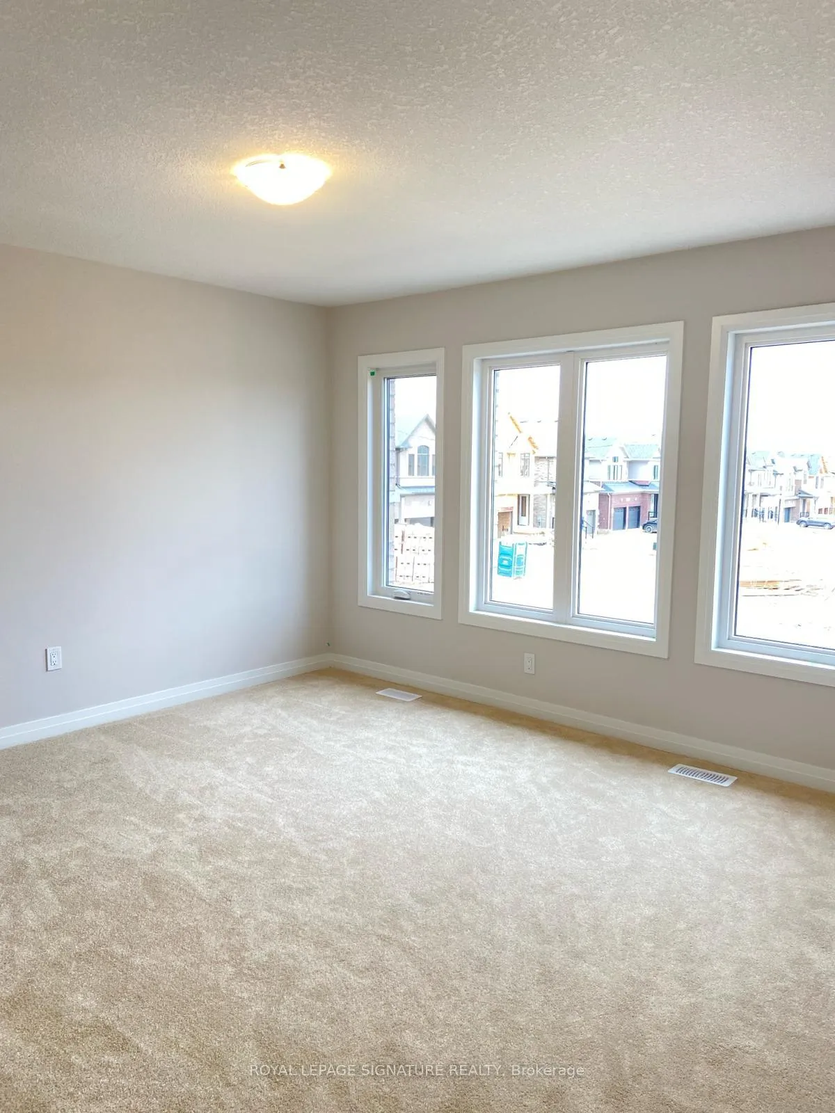 Photo 18 of 18 Thomas Gemmell Road E, North Dumfries — HOMEH