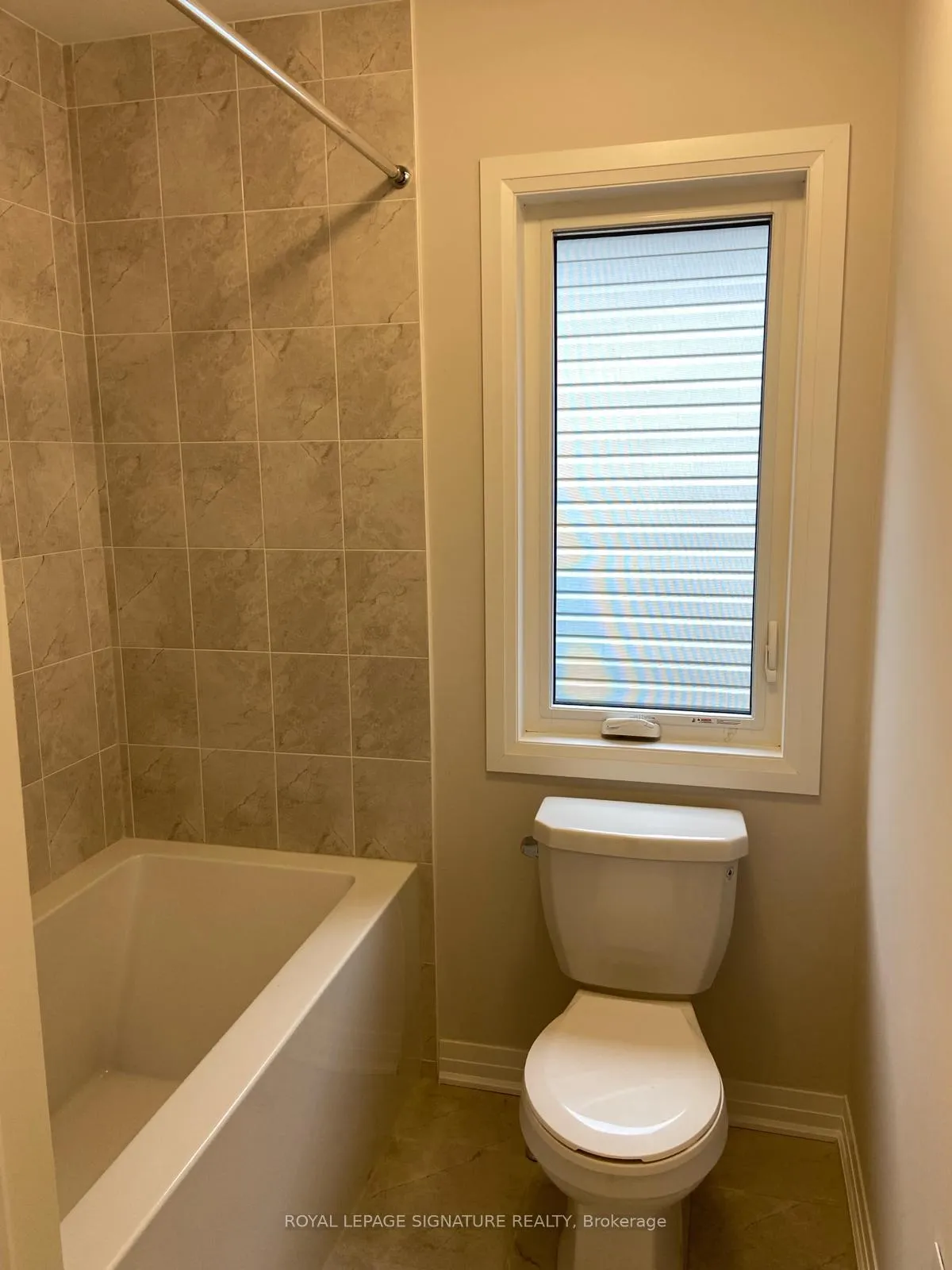 Photo 20 of 18 Thomas Gemmell Road E, North Dumfries — HOMEH