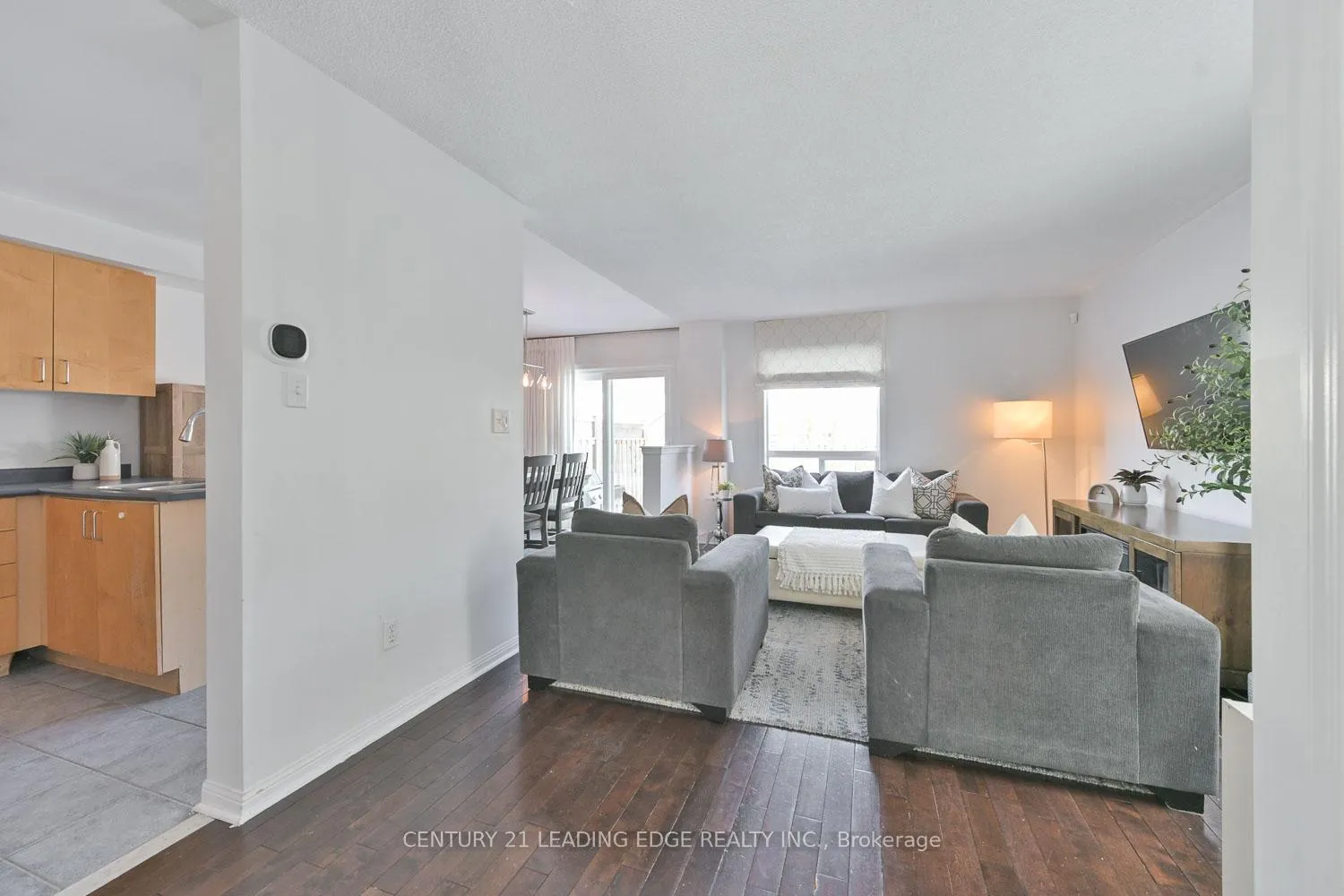 Photo 7 of 76 Regatta Crescent, Whitby, Port Whitby — HOMEH