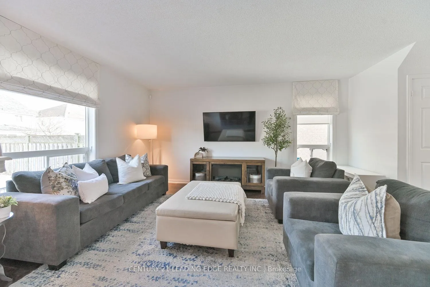 Photo 9 of 76 Regatta Crescent, Whitby, Port Whitby — HOMEH