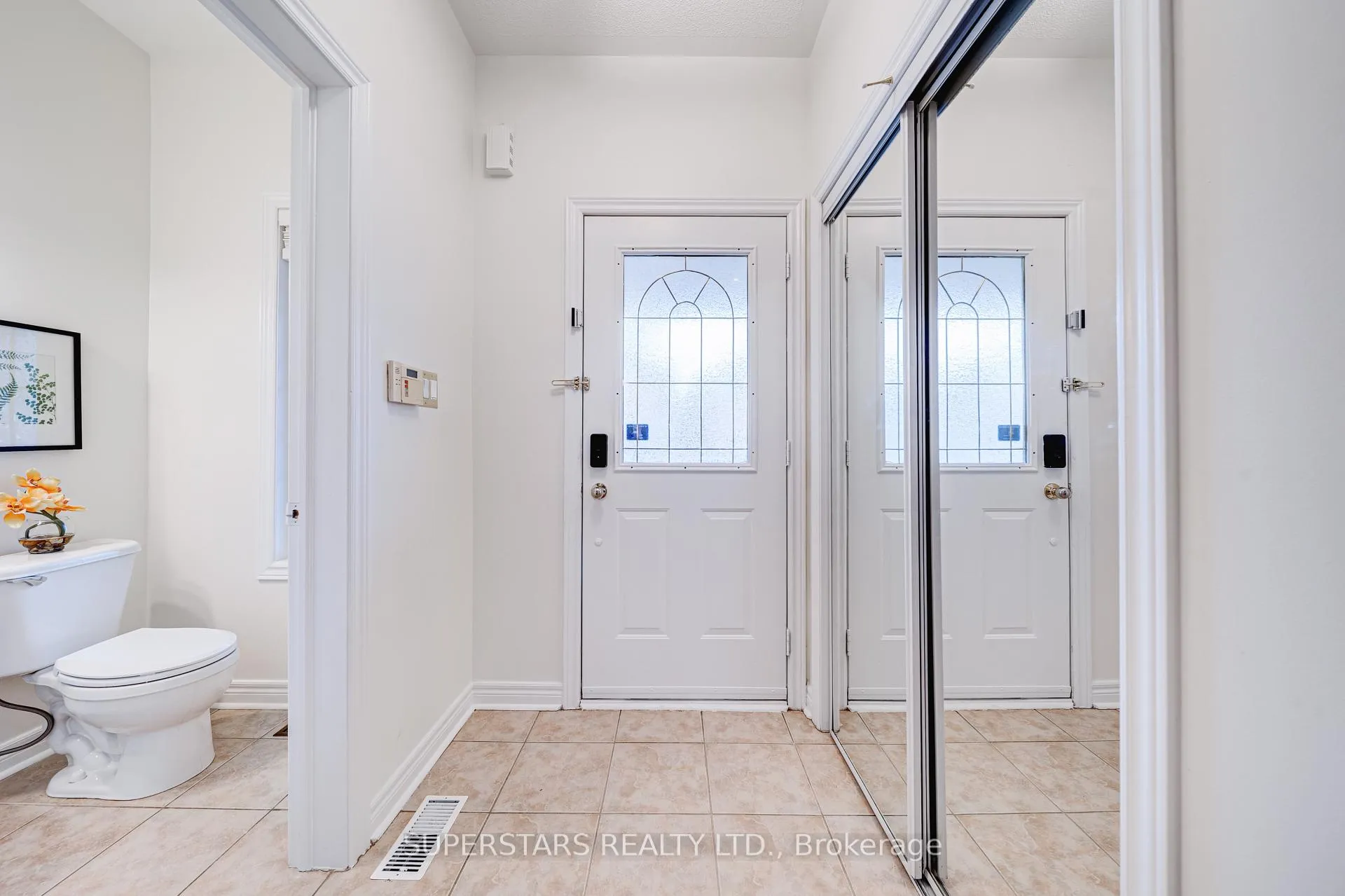 Photo 2 of 36 Jenmat Drive, Markham, Greensborough — HOMEH