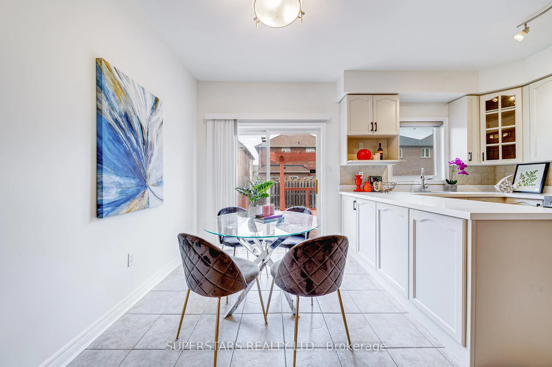 Photo 10 of 36 Jenmat Drive, Markham, Greensborough — HOMEH
