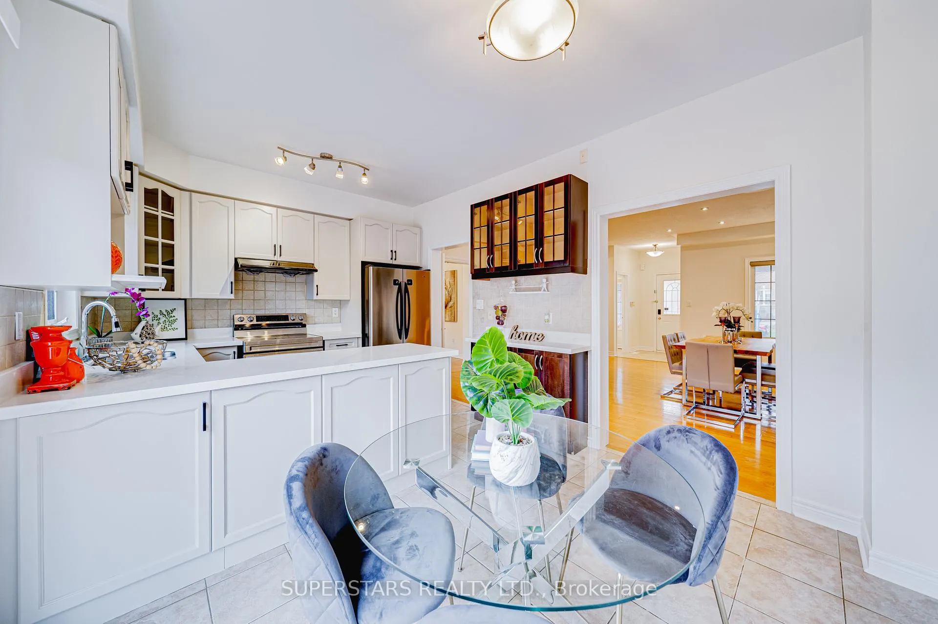 Photo 11 of 36 Jenmat Drive, Markham, Greensborough — HOMEH