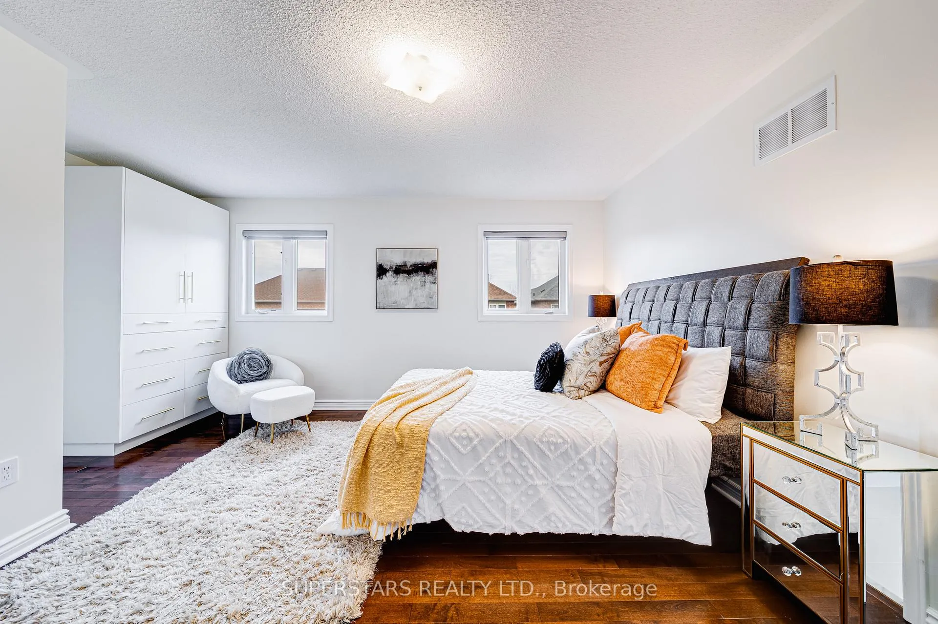 Photo 15 of 36 Jenmat Drive, Markham, Greensborough — HOMEH