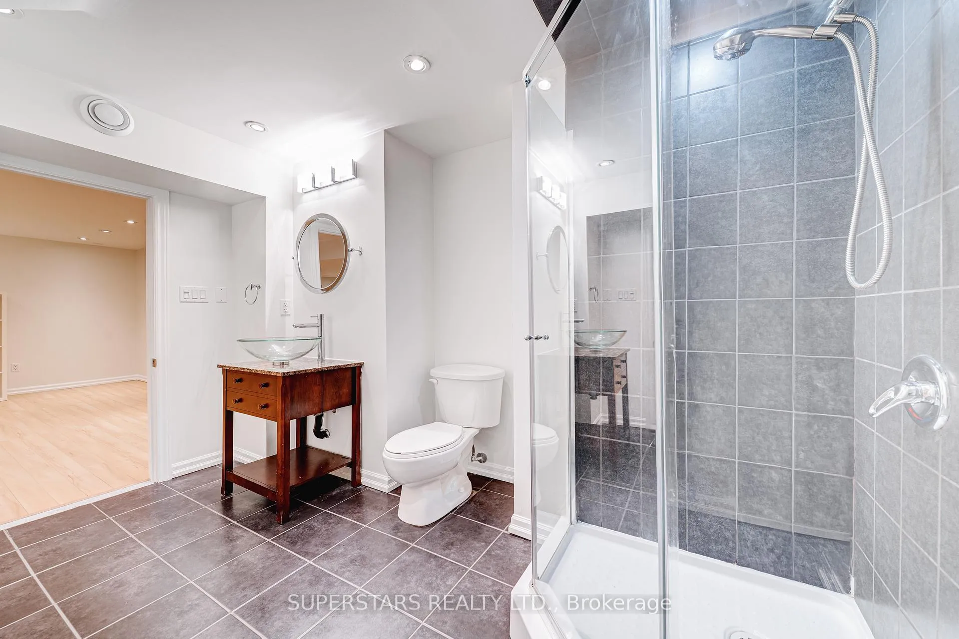 Photo 25 of 36 Jenmat Drive, Markham, Greensborough — HOMEH