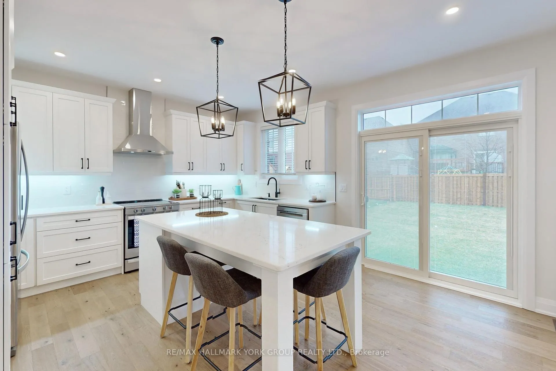 Photo 15 of 3001 Sierra Drive, Orillia — HOMEH