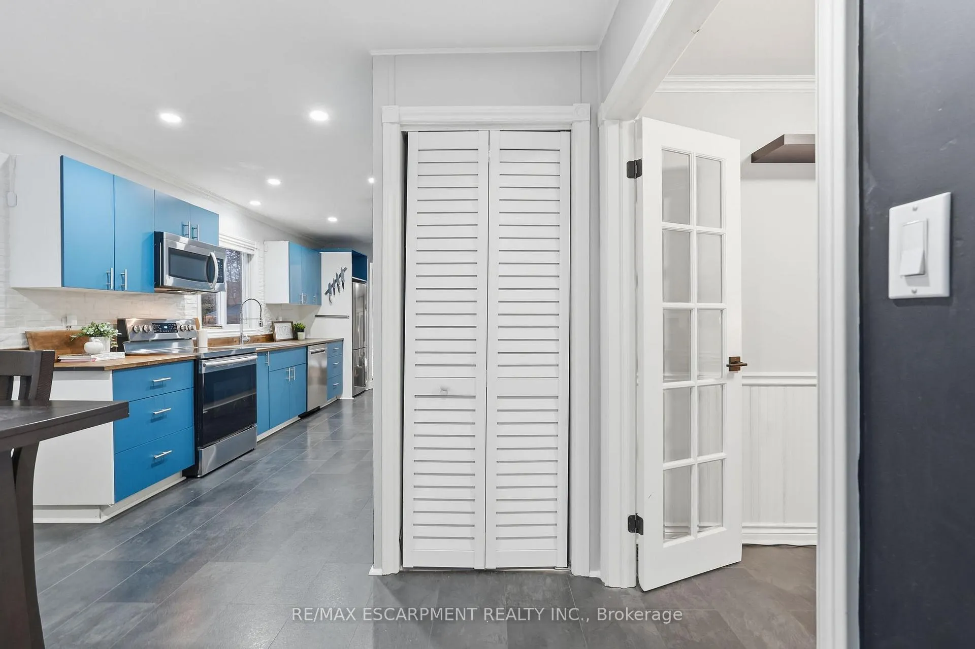 Photo 4 of 20 Trapnell Street, St. Catharines, E. Chester — HOMEH