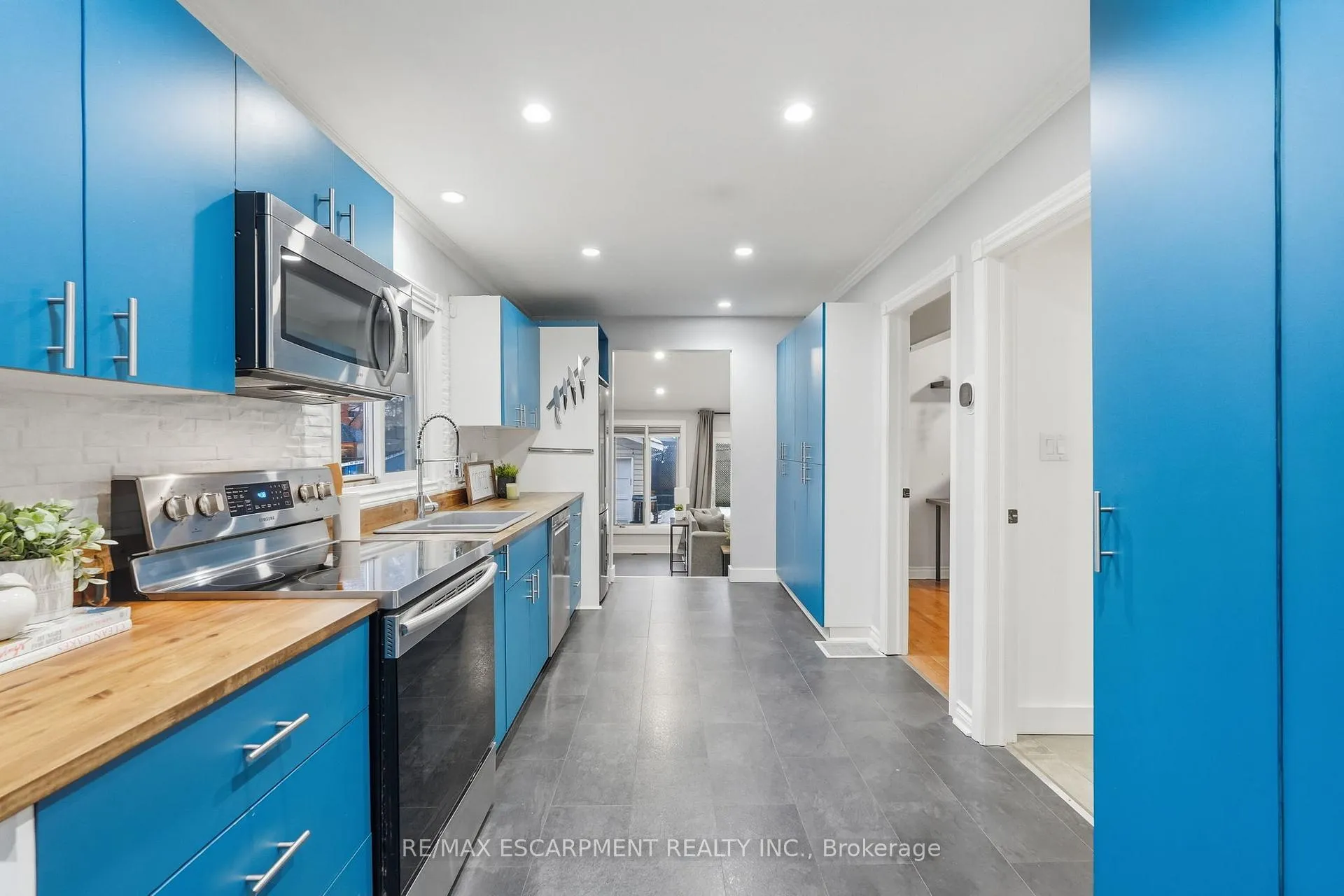 Photo 7 of 20 Trapnell Street, St. Catharines, E. Chester — HOMEH