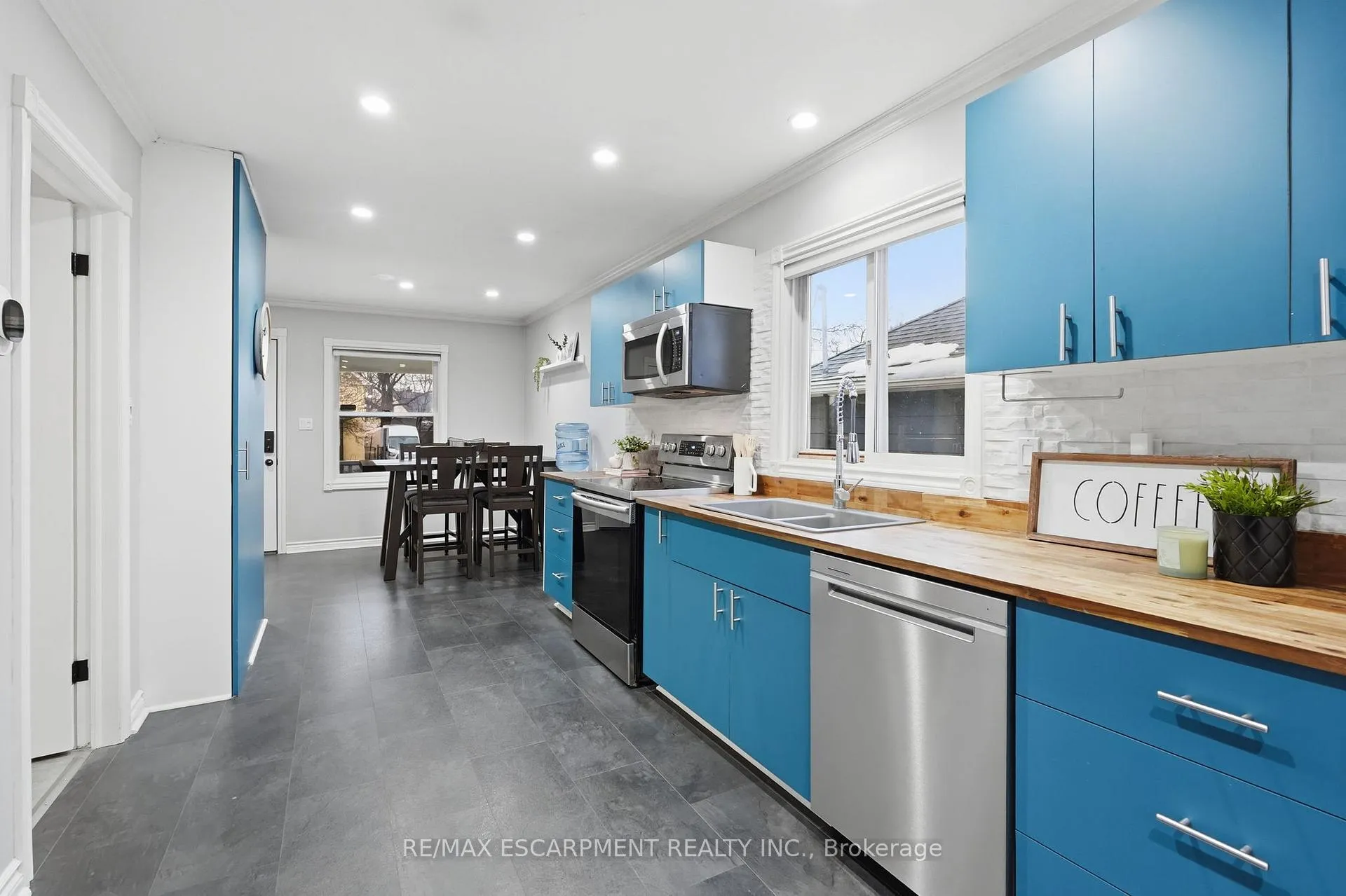 Photo 10 of 20 Trapnell Street, St. Catharines, E. Chester — HOMEH