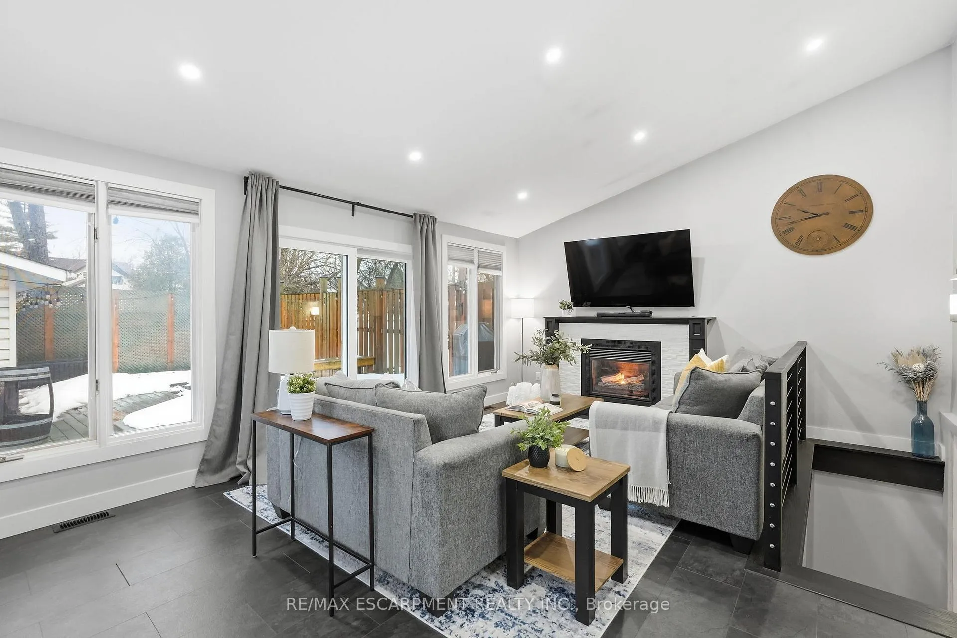 Photo 13 of 20 Trapnell Street, St. Catharines, E. Chester — HOMEH