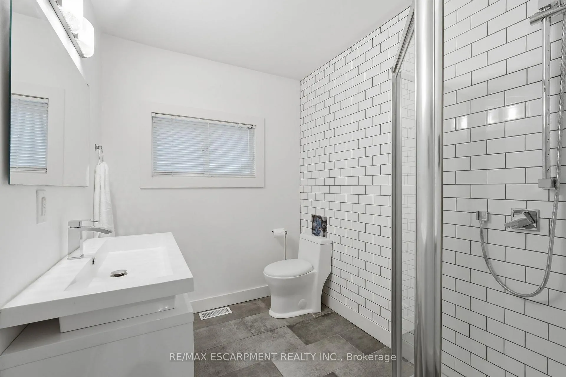 Photo 22 of 20 Trapnell Street, St. Catharines, E. Chester — HOMEH