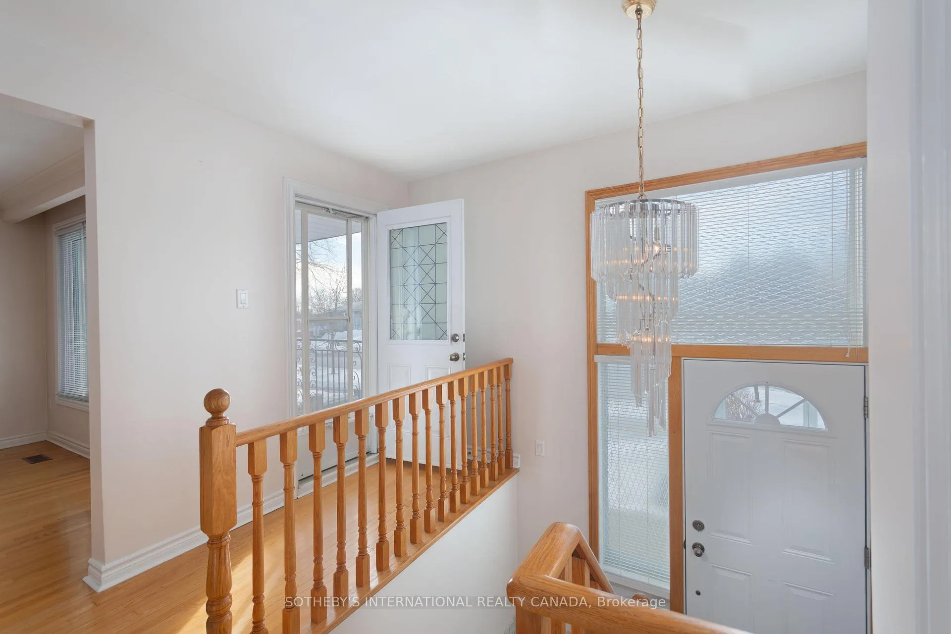 Photo 3 of 90 Andrew Park, Vaughan, West Woodbridge — HOMEH