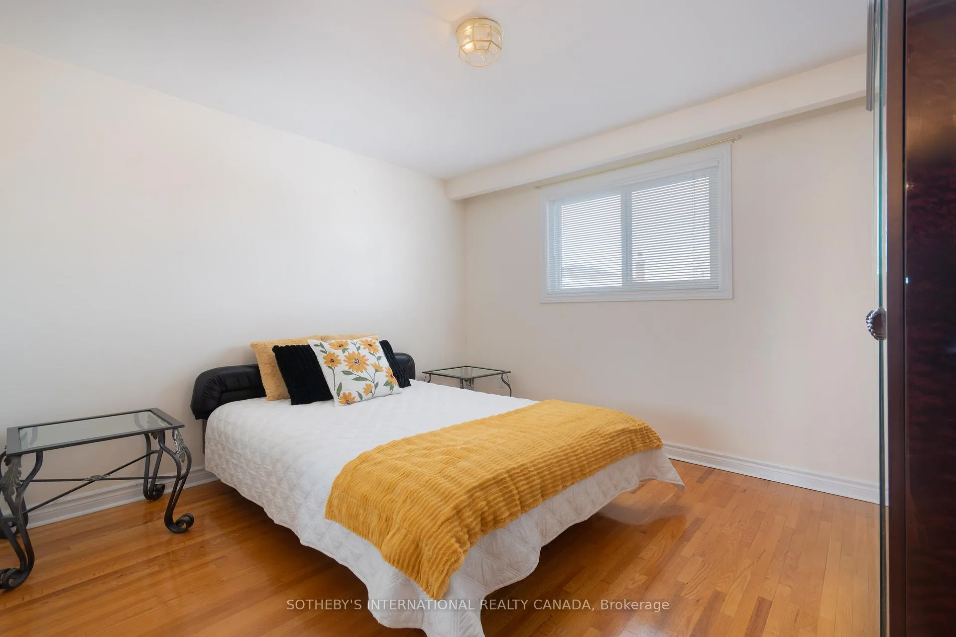 Photo 12 of 90 Andrew Park, Vaughan, West Woodbridge — HOMEH