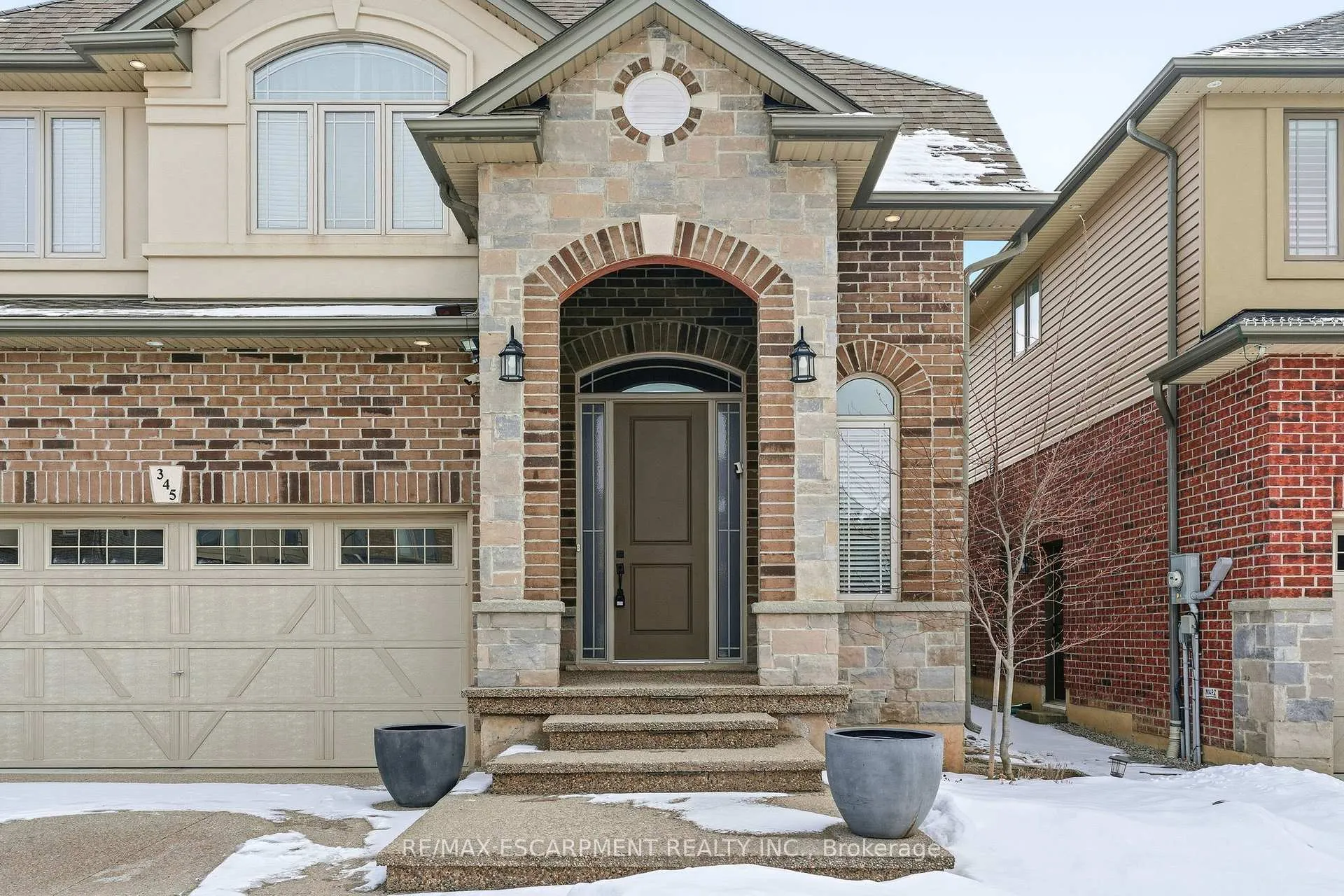 Photo 2 of 345 Festival Way, Hamilton, Binbrook — HOMEH