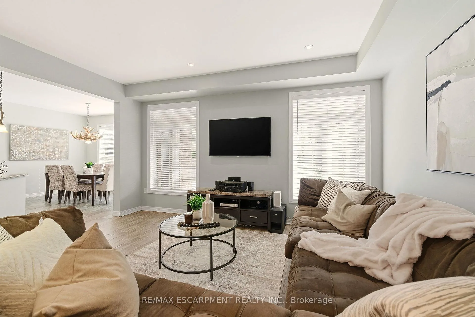 Photo 8 of 345 Festival Way, Hamilton, Binbrook — HOMEH