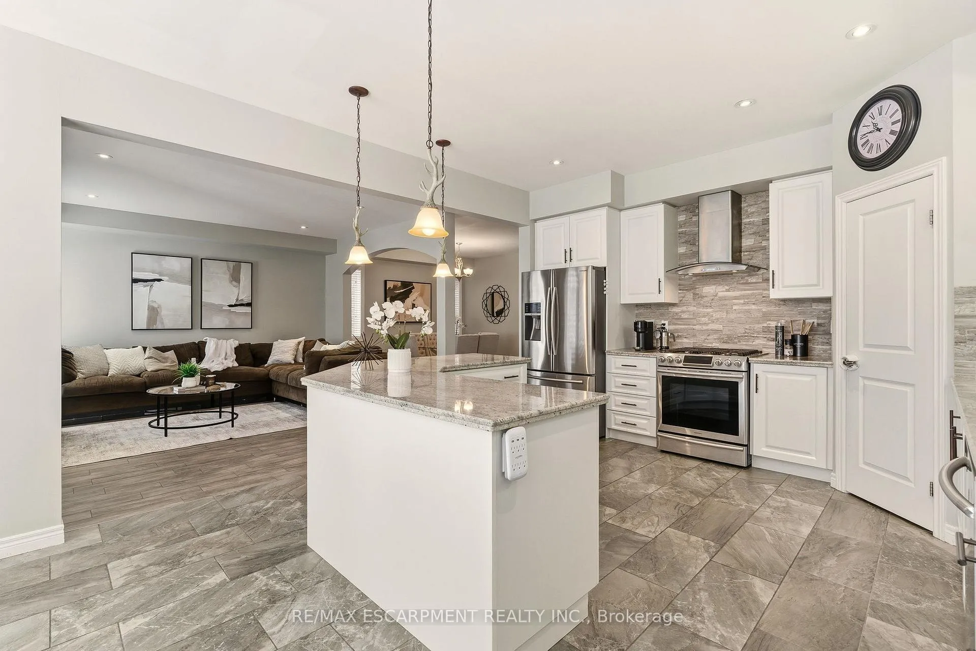 Photo 9 of 345 Festival Way, Hamilton, Binbrook — HOMEH