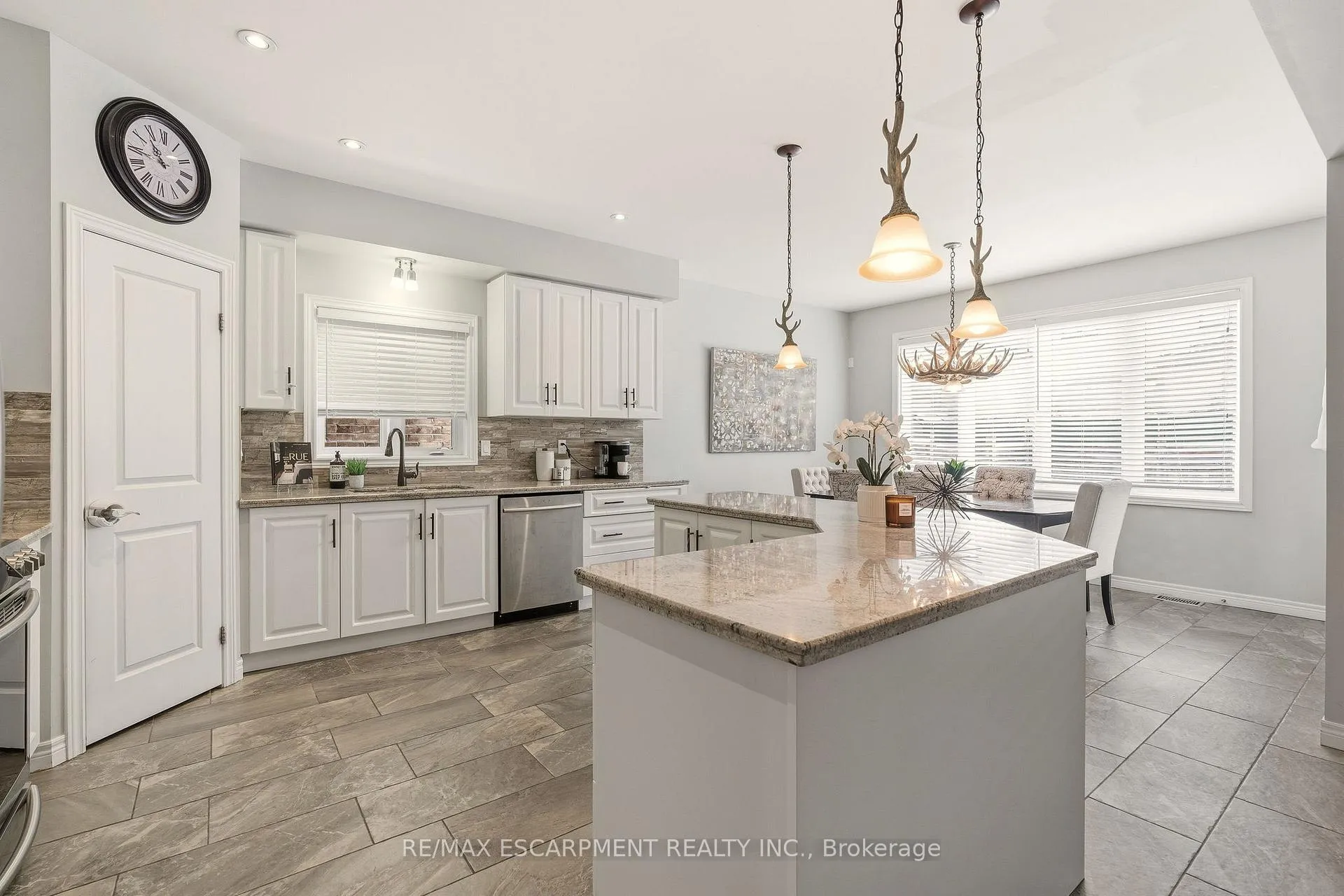 Photo 13 of 345 Festival Way, Hamilton, Binbrook — HOMEH