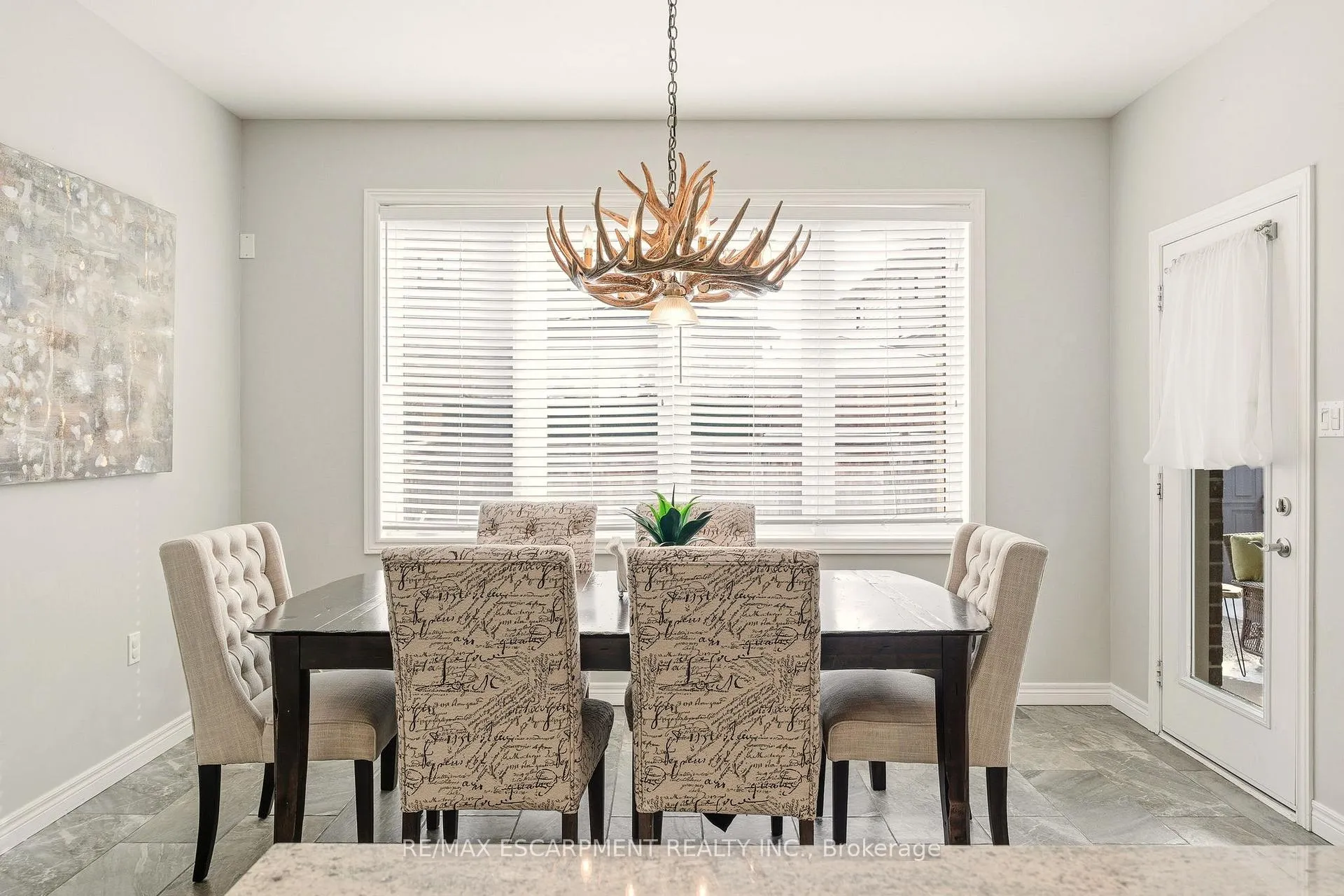 Photo 16 of 345 Festival Way, Hamilton, Binbrook — HOMEH